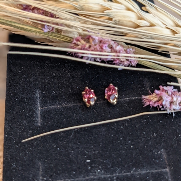 14K Gold and Garnet Stud Earrings - "Bonfire Heart" - Picture 6 of 11